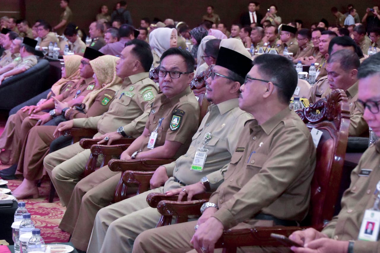 Bupati Bengkalis Hadiri Rakor Bersama Gubernur Serta Camat se Provinsi Riau