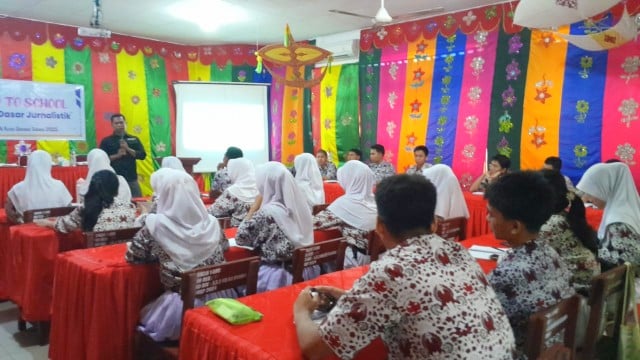 Rangkaian Perayaan HPN 2025, PWI Dumai Kunjungi Salah Satu Sekolah SMA Terbaik