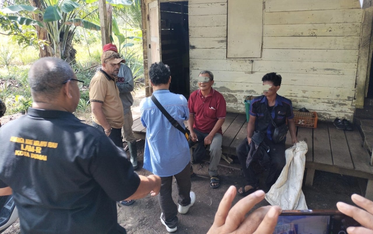 Sejumlah Orang Diusir Saat Tebas Lahan Milik Ketua LAMR Dumai, Mengaku Disuruh oleh Gabe