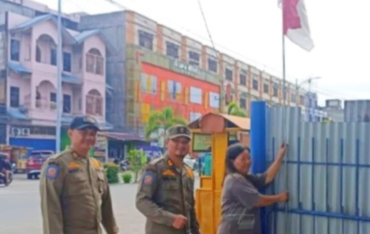 Partisipasi Rendah, Satpol PP Dumai Kembali Sosialisasi Pengibaran Bendera Merah Putih